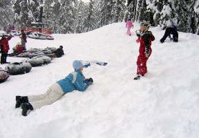 Snowball fight!
