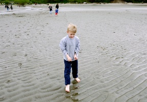 Tuomas with Johanna, Antti and Johanna's friend Kelly in the distance.