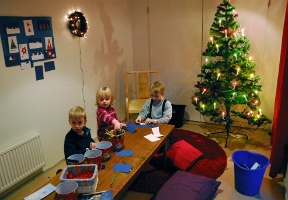 Making Christmas cards at the museum