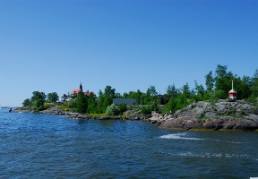 On the ferry, going past Valkosaari and Luoto.