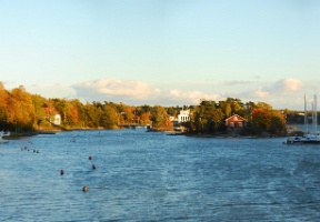 South side of Kulosaari as seen from the Mustikkamaa bridge