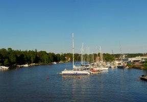 View from the bridge between Kulosaari and Mustikkamaa