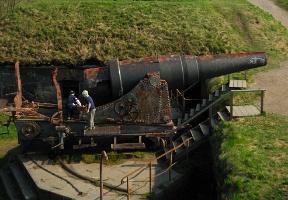 Tuomas and Antti playing on one of the cannons.