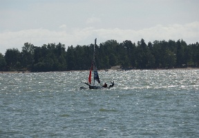 Somebody sailing an "International 14" close to Lauttasaari