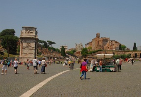 Walking from the Colosseum back to the bus stop: the Arch of Constantine is towards the left, the Via Sacra starts in the center of the picture and extends into the Forum. The Temple of Venus and Roma is on the right.