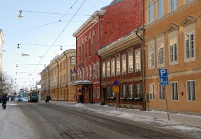 Looking east along Aleksanterinkatu