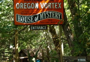 Visiting the Oregon Vortex in Gold Hill