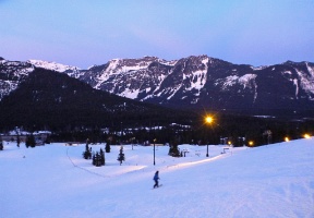 Almost no people on the slopes - the blue blur in the bottom/middle is Tuomas zipping past the photographer.