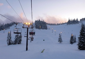 Back at Central Express after a couple of weeks of no snowboarding/skiing. Lots of new snow (30 inches in 5 days) and cold temperatures made for good conditions even though spring had already started.