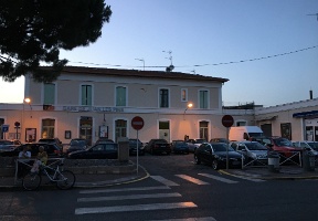 Juan Le Pins train station